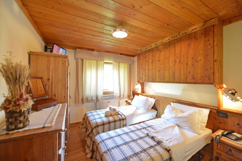 Affittacamere De Charme Jour Et Nuit Torgnon Room photo